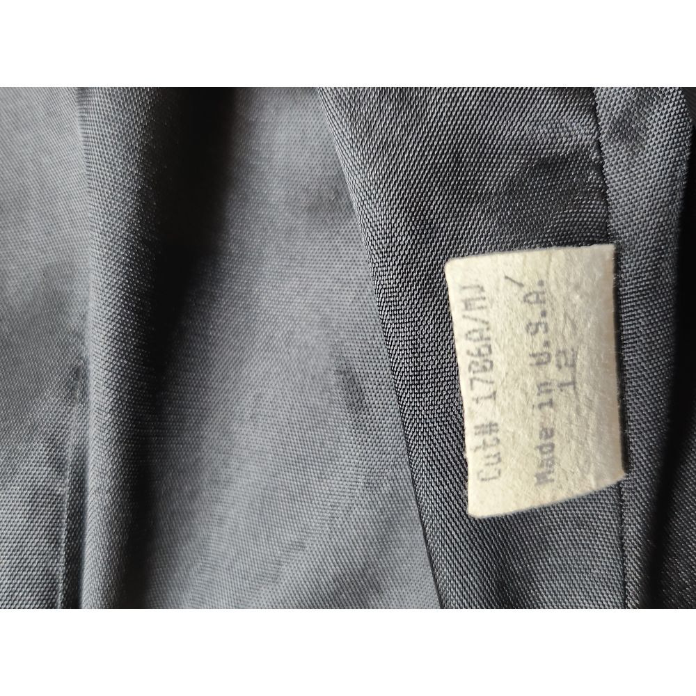Bisou Bisou Womans Zip up jacket Size 12 Black with beautiful Silver Zippers. - Picture 5 of 6